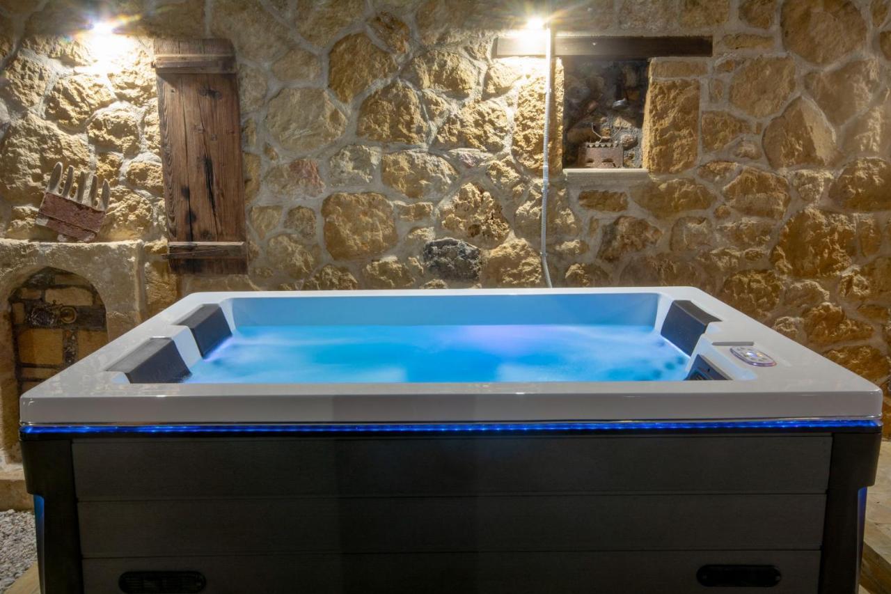 Pamelas House With Jacuzzi Kíssamos Eksteriør billede